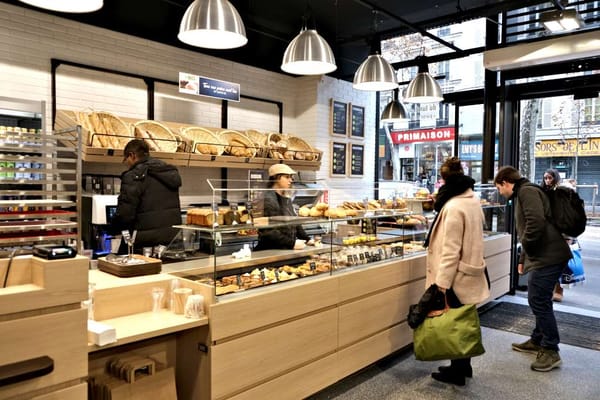 Carrefour тестирует новый формат продуктового магазина в Париже