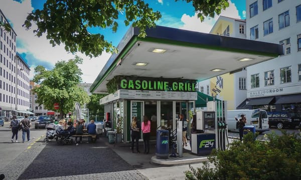 Всемирно известная датская бургерная на АЗС