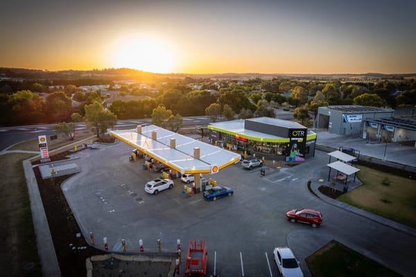 Современная АЗС OTR с drive-thru в Австралии